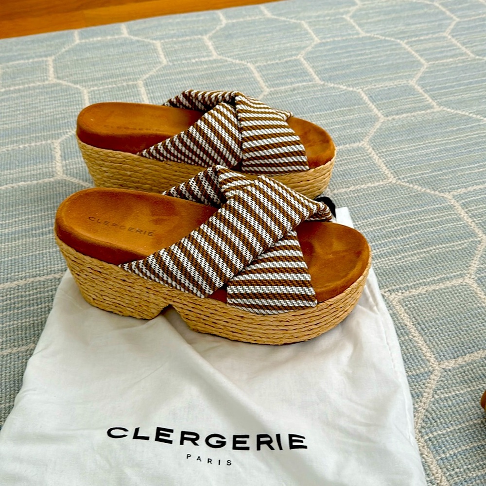 Like new Clergerie suede inner sole( so comfy)true to size 8.5